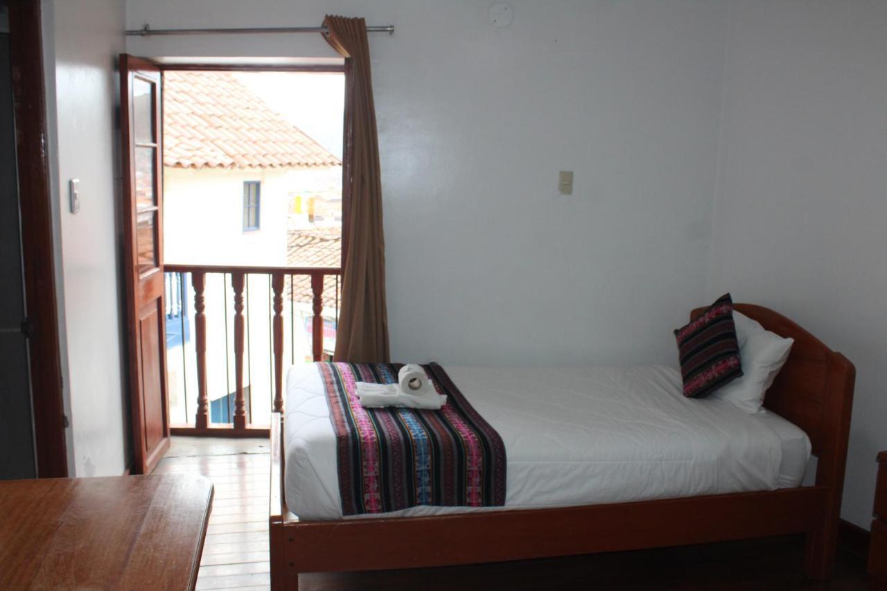 Hostal Turistico Illapa Cusco 119 Exteriör bild